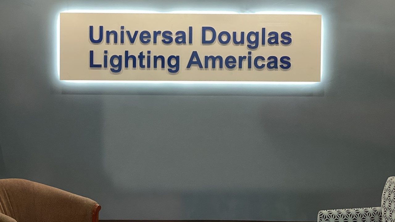 Universal Douglas
