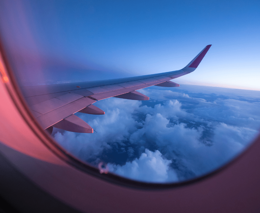 Read more about the article Does Dimming the Cabin Lights Actually Help Fliers with Jet Lag?