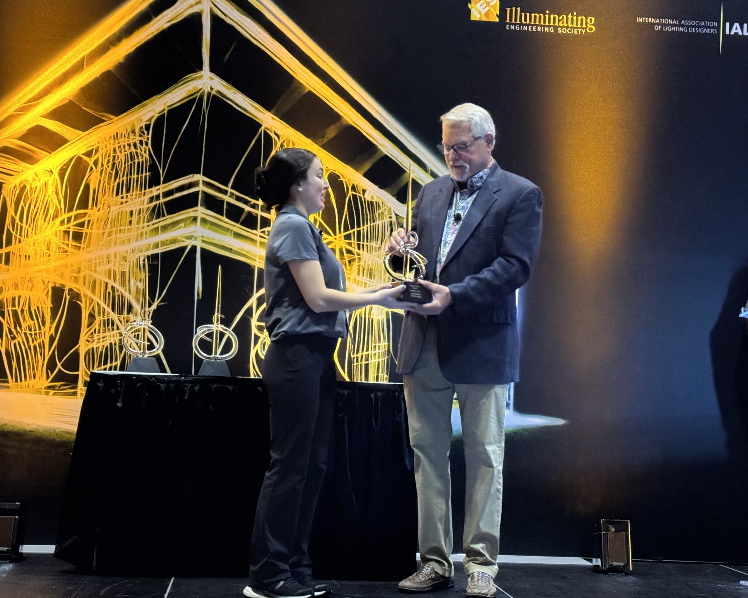 amsOSRAM Earns the Judges Citation Award for EVIYOS Shape